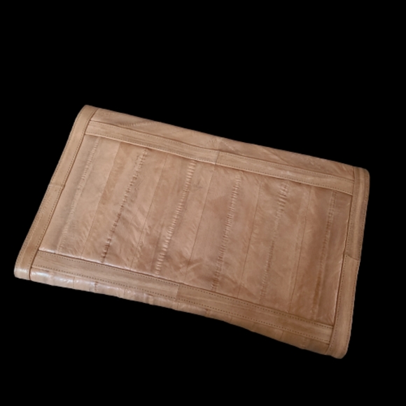 J Renee Vintage Authentic Eelskin Clutch/Purse - Picture 2 of 4